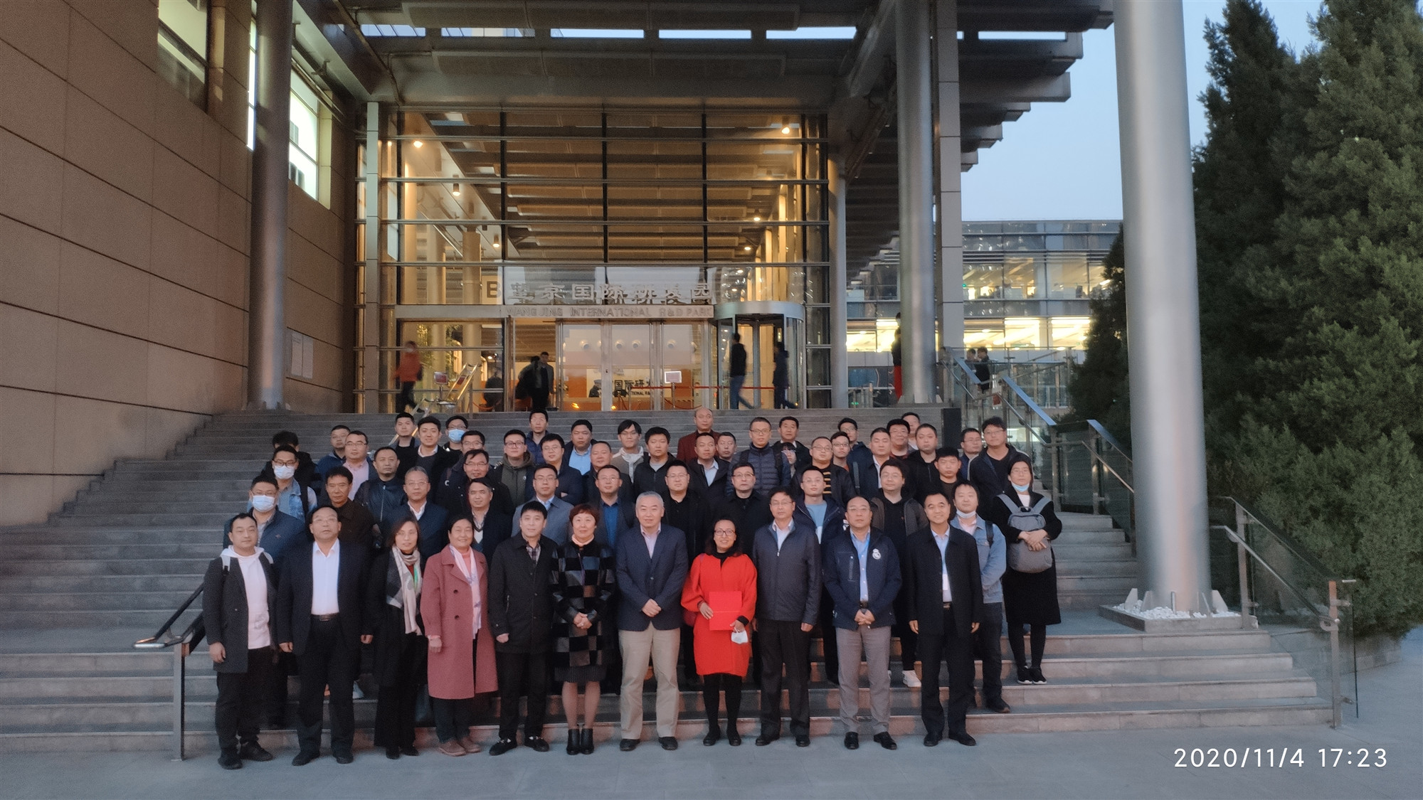 bdc39633e9a34984724007aaa23448e_副本.jpg